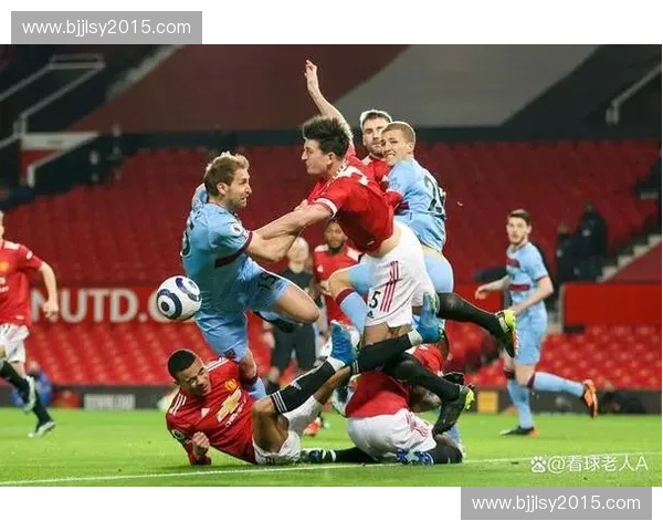 倒三角战术:现代足球中攻守平衡与战术创新的关键战略解析 倒三角战术:现代足球中攻守平衡与战术创新的关键战略解析